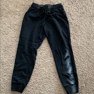 Hollister joggers